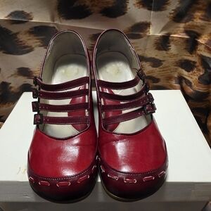 John Fluevog Operetta IlLEANA Red & Wine Comfortable Vintage Heels
